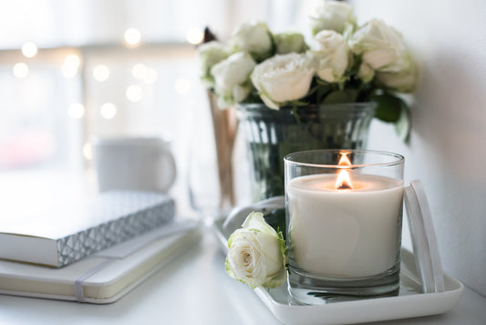 Does Burning A Candle Eliminate Odors
