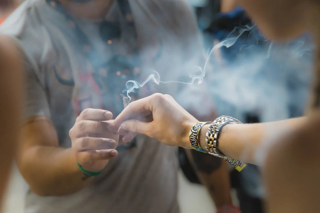 people smoking, how to get rid of weed smell